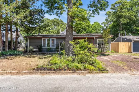 Exterior - 9 Central Ave, Waretown, NJ 08758 photo 3 of 14