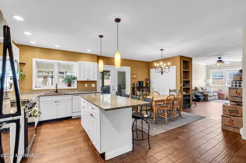 Kitchen - 9 Central Ave, Waretown, NJ 08758 photo 7 of 7