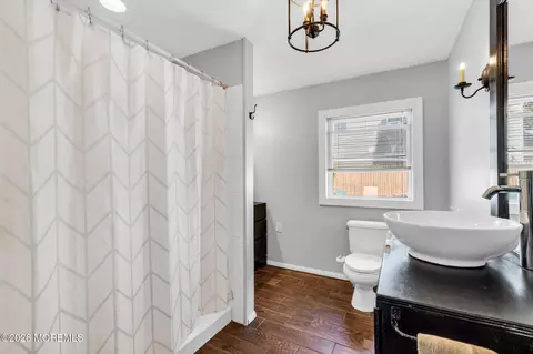 Bath - 9 Central Ave, Waretown, NJ 08758 photo 1 of 4