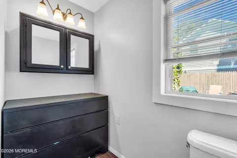 Bath - 9 Central Ave, Waretown, NJ 08758 photo 4 of 4