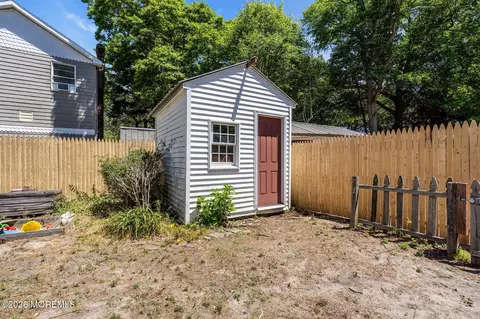 Exterior - 9 Central Ave, Waretown, NJ 08758 photo 12 of 14