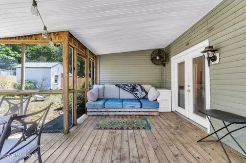 Exterior - 9 Central Ave, Waretown, NJ 08758 photo 7 of 14