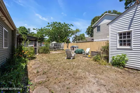 Exterior - 9 Central Ave, Waretown, NJ 08758 photo 11 of 14