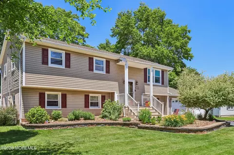 114 Outboard Ave, Manahawkin, NJ 08050
