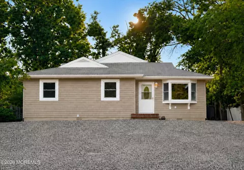 256 Nautilus Dr, Stafford, NJ 08050