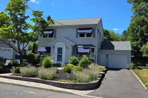 35 Hendrickson Pl, Fair Haven, NJ 07704