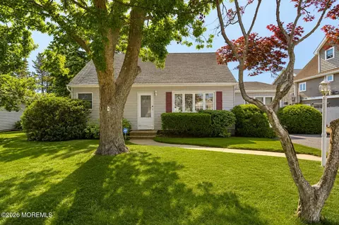 65 Longman St, Toms River, NJ 08753