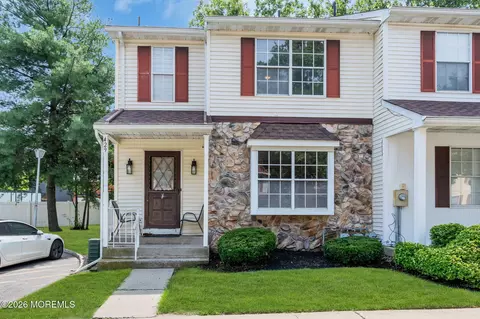 429 Rose Ct, Lakewood, NJ 08701