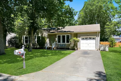 2017 3rd Ave, Toms River, NJ 08757