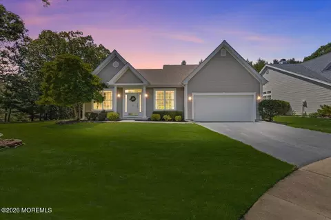 15 Misty Lake Ct, Barnegat, NJ 08005