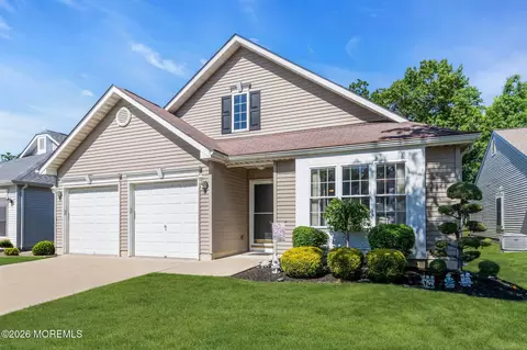 55 Cypress Point Ln, Jackson, NJ 08527