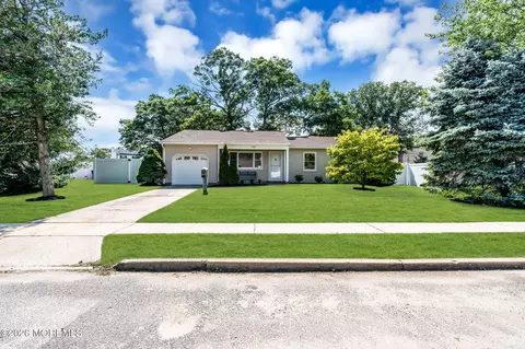 160 Berkeley Dr, Brick, NJ 08724