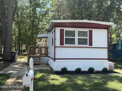 406 Roberts Rd, Toms River, NJ 08755