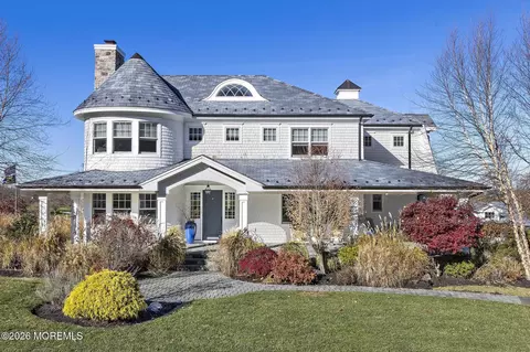 9 Beacon Hill Rd, Atlantic Highlands, NJ 07716