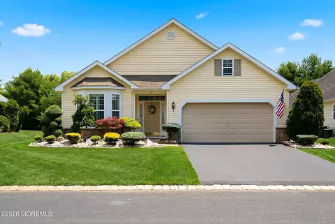 714 Hollybrook Ln, Manchester, NJ 08759