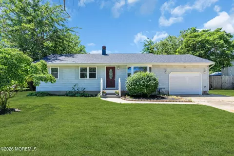 967 Raleigh Dr, Toms River, NJ 08753