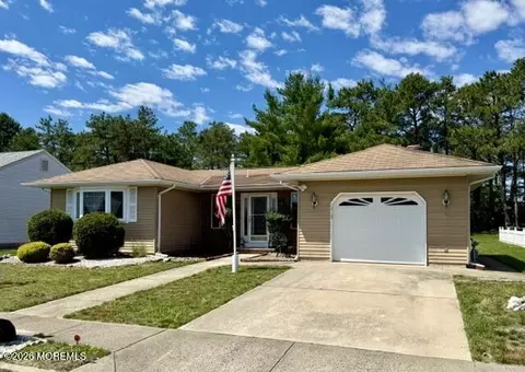 204 Pulaski Blvd, Toms River, NJ 08757
