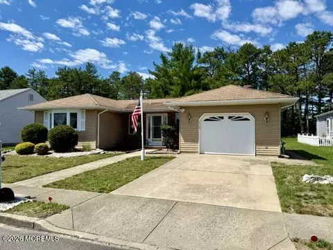 204 Pulaski Blvd, Toms River, NJ 08757