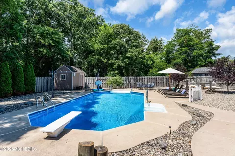 Exterior - 124 Atrium Dr, Brick, NJ 08723 photo 3 of 10