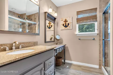 Bath - 124 Atrium Dr, Brick, NJ 08723 photo 2 of 3