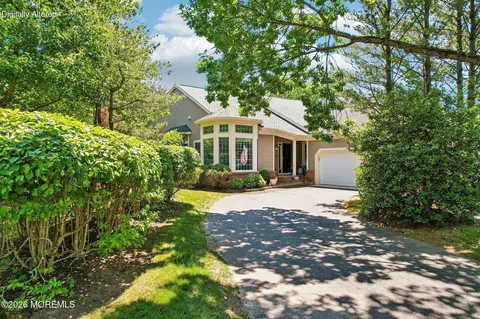 146 Silvermist Ct, Little Silver, NJ 07739