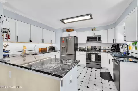 9 Walter Dr, Jackson, NJ 08527 photo 13