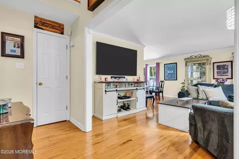 9 Walter Dr, Jackson, NJ 08527 photo 4