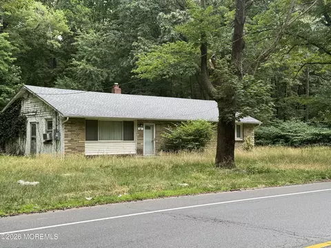 60 Wilson Ave, Manalapan, NJ 07726