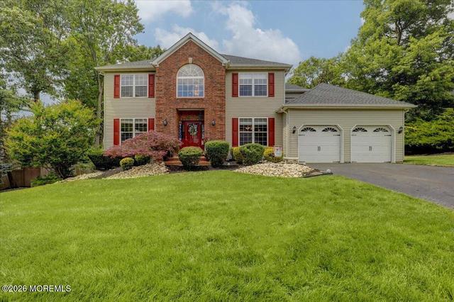 7 Cecilia Ct, Howell, NJ 07731