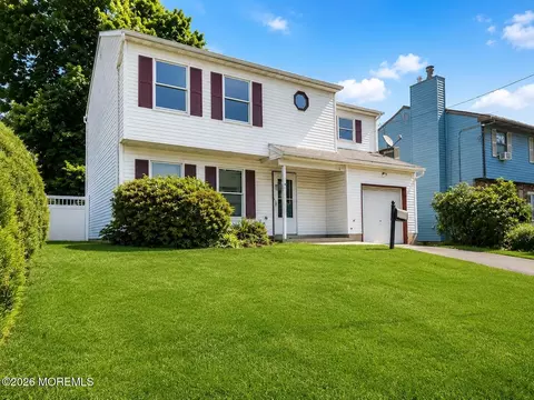 59 E New St, Sewaren, NJ 07077