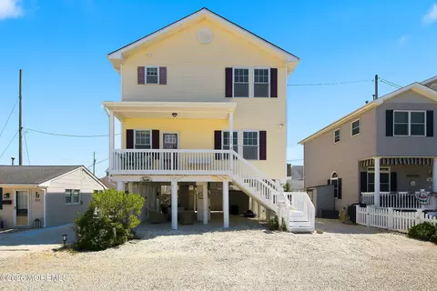105 Albacore Dr, Seaside Heights, NJ 08751