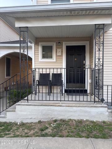 7 Windsor Ct, Lakewood, NJ 08701