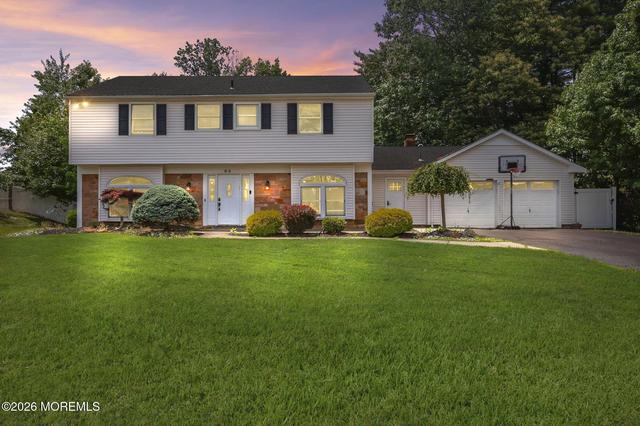 64 Livingston Ln, Manalapan, NJ 07726