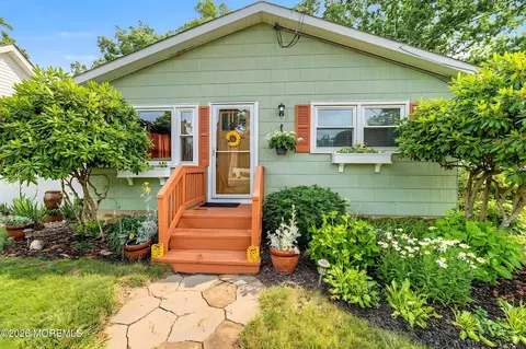 1306 Leguene Ave, Forked River, NJ 08731