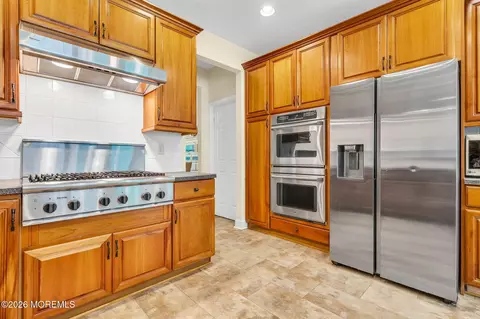 Kitchen - 77 Savannah Rd, Jackson, NJ 08527 photo 7 of 10