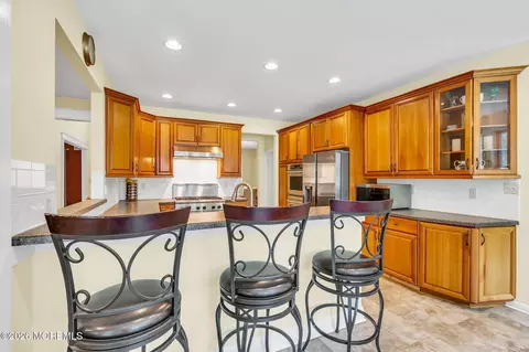 Kitchen - 77 Savannah Rd, Jackson, NJ 08527 photo 3 of 10