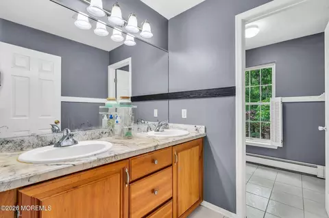 Bath - 77 Savannah Rd, Jackson, NJ 08527 photo 2 of 6