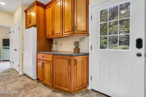 Kitchen - 77 Savannah Rd, Jackson, NJ 08527 photo 10 of 10