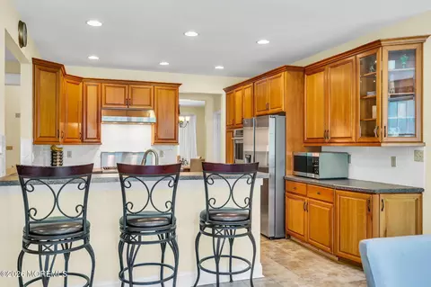 Kitchen - 77 Savannah Rd, Jackson, NJ 08527 photo 2 of 10