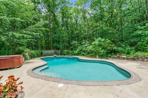 Exterior - 77 Savannah Rd, Jackson, NJ 08527 photo 10 of 19