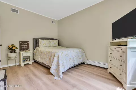 Bedroom - 77 Savannah Rd, Jackson, NJ 08527 photo 1 of 6