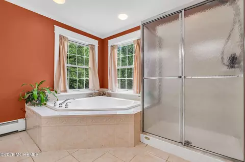 Bath - 77 Savannah Rd, Jackson, NJ 08527 photo 5 of 6
