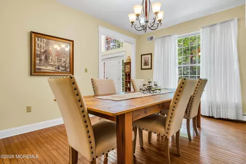Dining - 77 Savannah Rd, Jackson, NJ 08527 photo 2 of 4