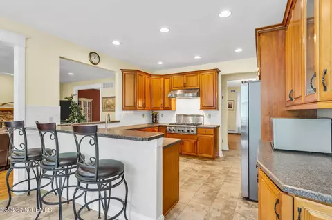 Kitchen - 77 Savannah Rd, Jackson, NJ 08527 photo 4 of 10
