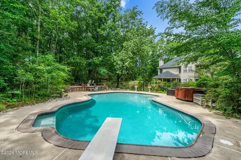 Exterior - 77 Savannah Rd, Jackson, NJ 08527 photo 9 of 17
