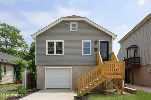 10 Lincoln Ct, Keansburg, NJ 07734