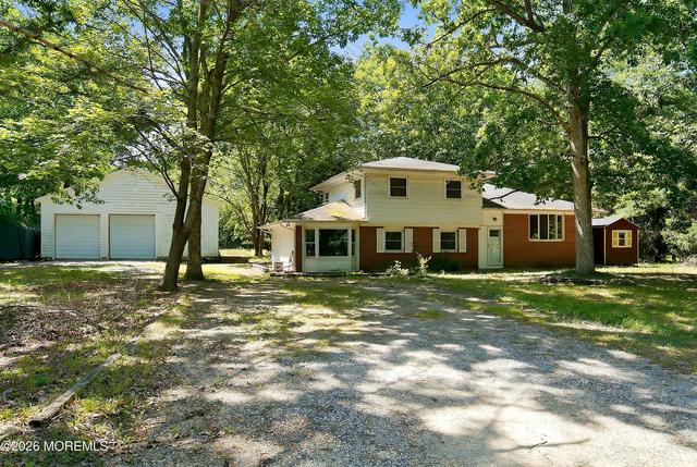 525 Goetz Ln, Jackson, NJ 08527