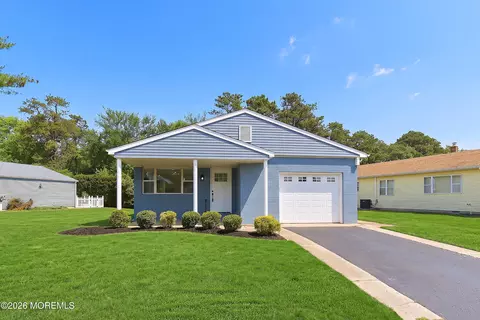 50 Paradise Blvd, Toms River, NJ 08757