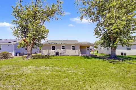 23 Eton Rd, Toms River, NJ 08757