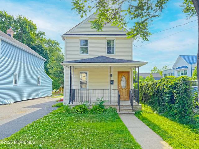 13 Willow St, Red Bank, NJ 07701